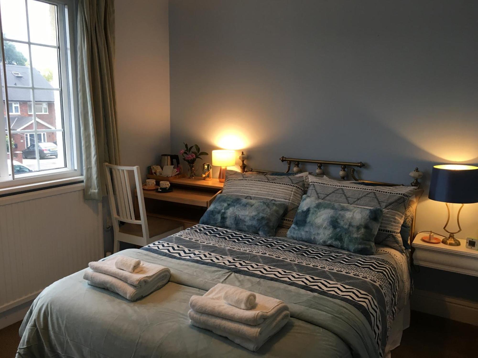 Leafy Suburban Bed And Breakfast Northwood  Exteriör bild